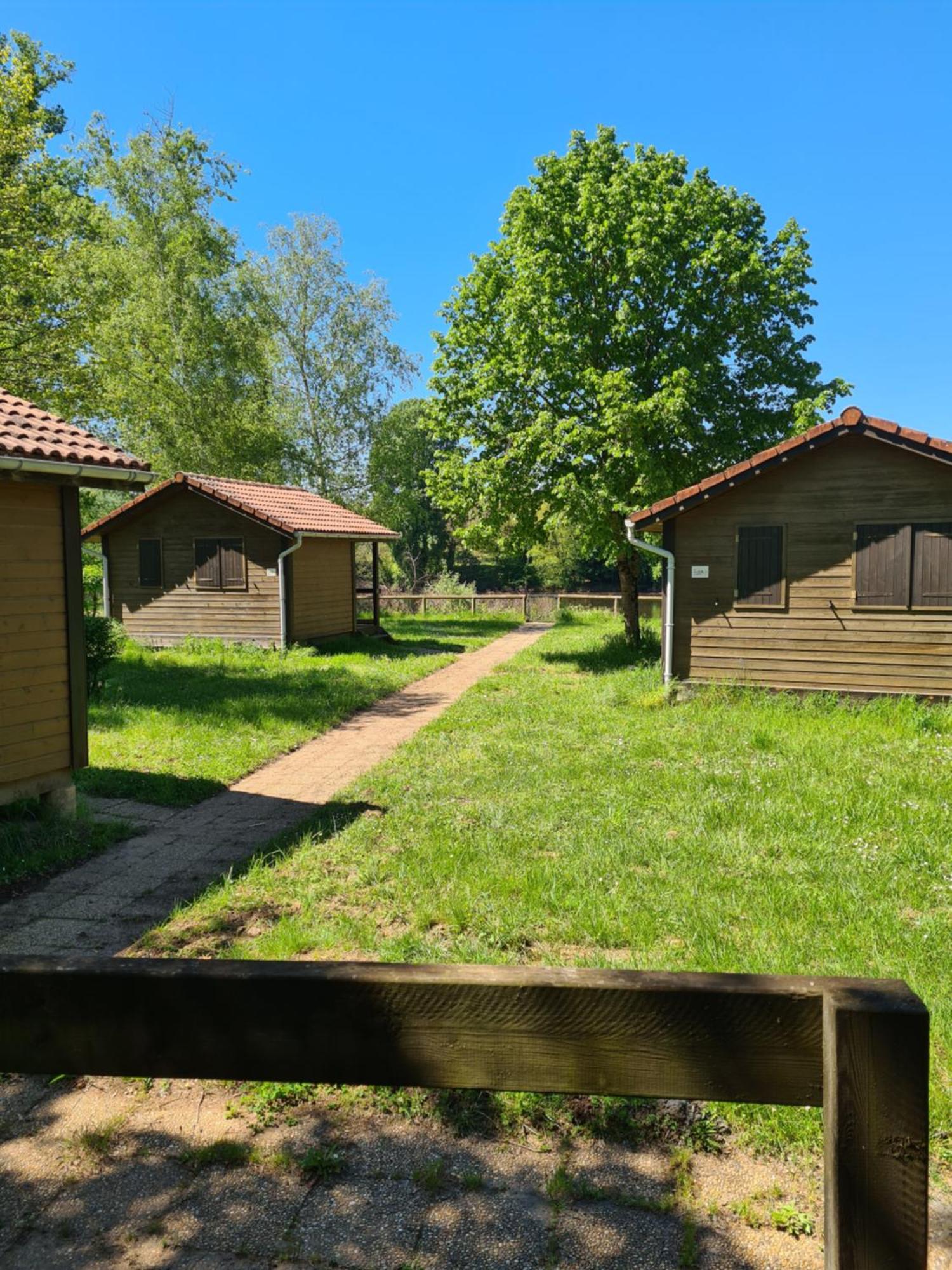 Les Chalets Guinguette Capdenac-Gare Exteriör bild