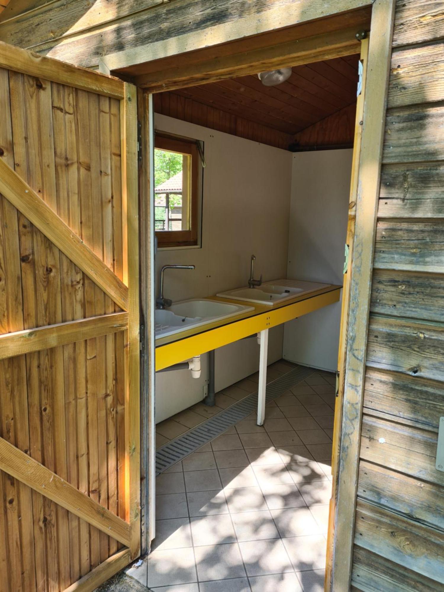 Les Chalets Guinguette Capdenac-Gare Exteriör bild
